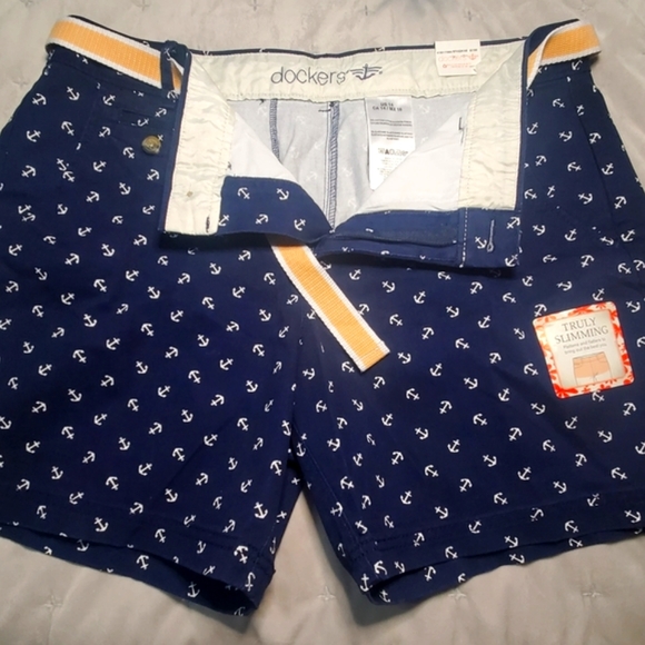 Dockers Soft Short, Dark Blue w/ little White Anchors Size 14 - Picture 3 of 3